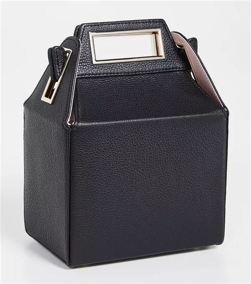 从高圆圆赵又廷的穿搭变迁看明星返乡风潮 时尚距离感与接地气的博弈